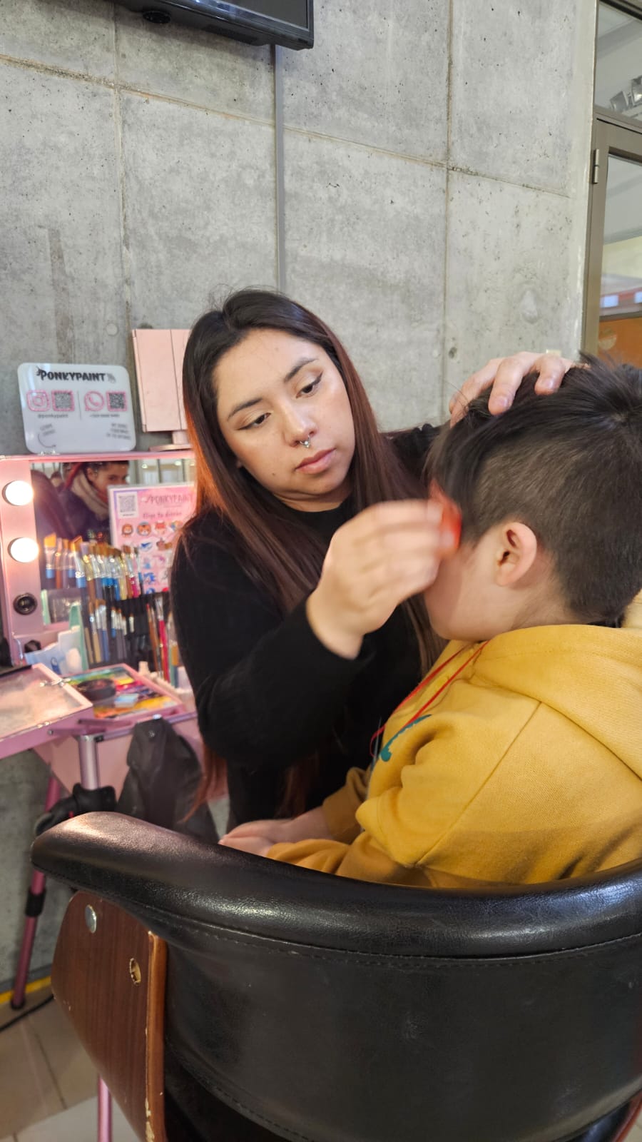 Actividad recreativa durante el encuentro Familias que Abrigan en Punta Arenas